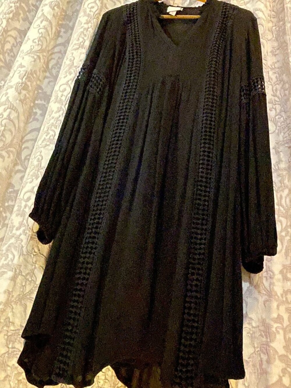 NWOT Boho Knox Rose Med.Black Crochet Dress V-neck Lined L/S(Sheer) Empire Waist